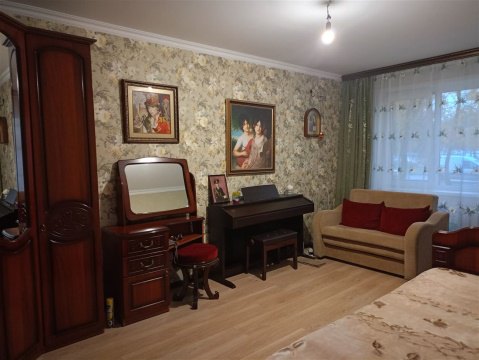 3-к квартира, 1/5 эт., 62м²