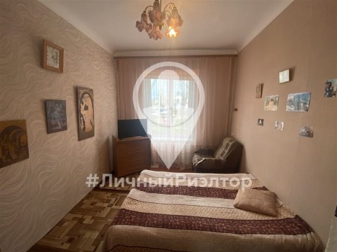 3-к квартира, 1/2 эт., 63м²